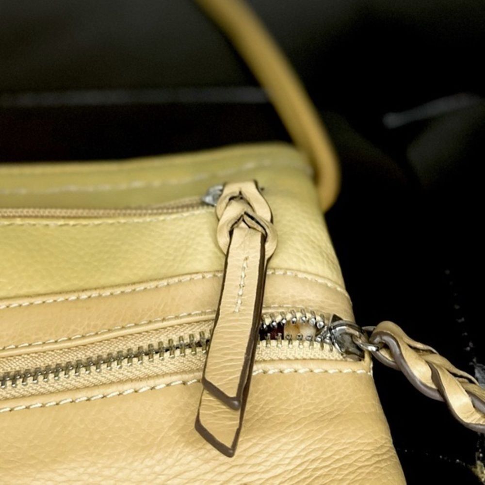Tignanello Tan Bag Brown Crossbody Small Purse Leather Pebbled With Pockets EUC‍ - Picture 6 of 9